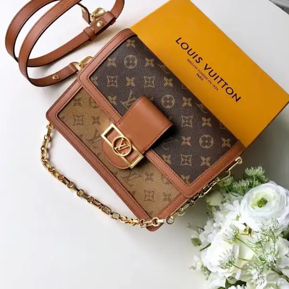 Affordable Louis Vuitton Dauphine Spring MM（2019 Show） 0609